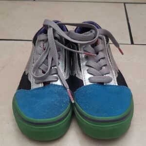 Kids Vans Old Skool X Marvel Avengers Sneakers Sz 13